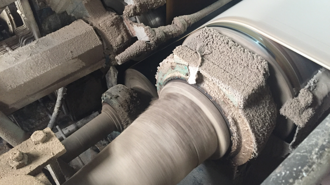 Case study: Outer race bearing damage in paper machine couch roll